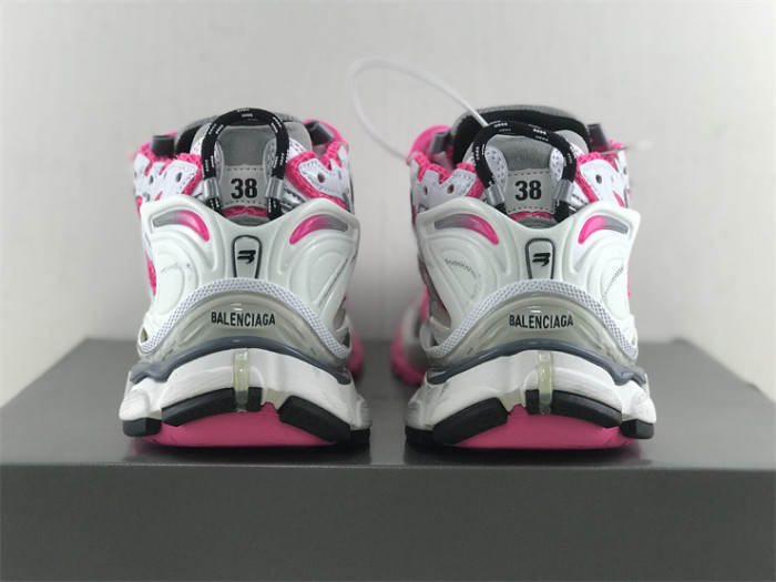 B 17FW Tripe-S High End Sneaker-332