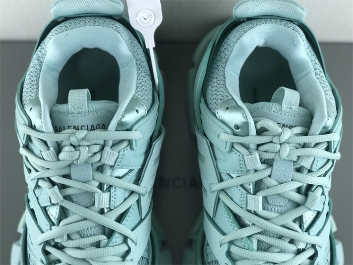 B 17FW Tripe-S High End Sneaker-335