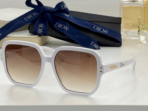 Dior Sunglasses AAAA-604