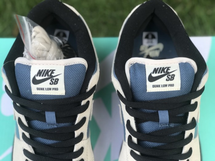 Authentic Nike Dunk Sb Low Pro “Light Cream”