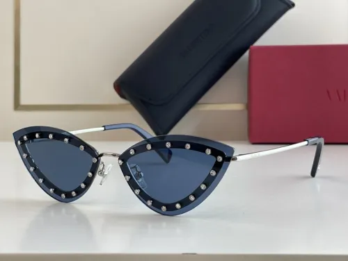 V Sunglasses AAAA-043