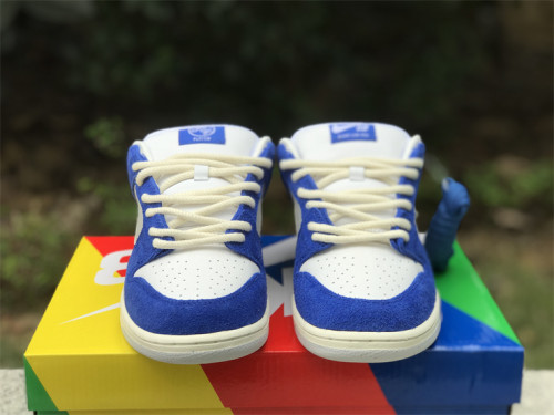 Authentic Fly Streetwear x Nike SB Dunk Low