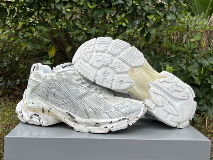 B 17FW Tripe-S High End Sneaker-445