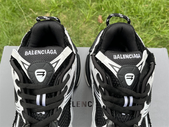 B 17FW Tripe-S High End Sneaker-430