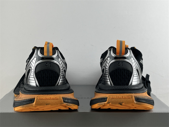 B 17FW Tripe-S High End Sneaker-413