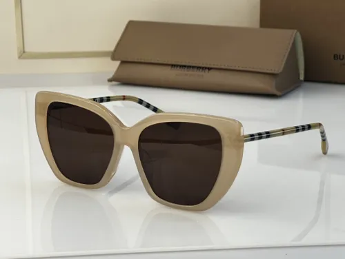 Burberry Sunglasses AAAA-1819