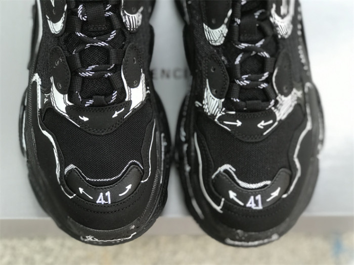 B 17FW Tripe-S High End Sneaker-394