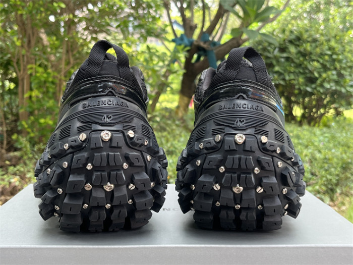 B 17FW Tripe-S High End Sneaker-415