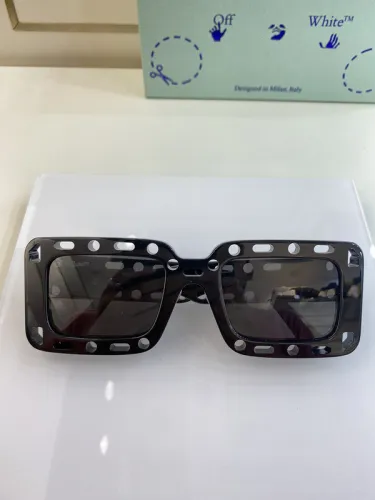 Off white Sunglasses AAAA-565