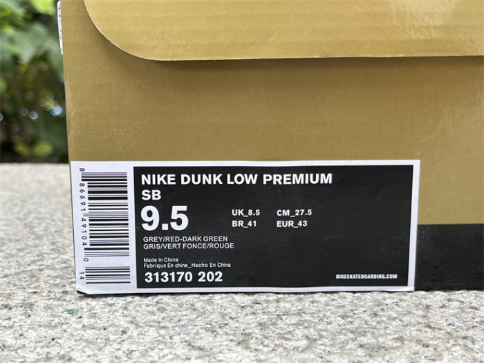 Authentic Nike SB Dunk Low “Freddy Krueger”