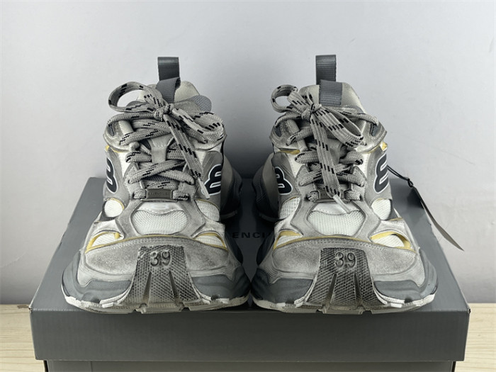 B 17FW Tripe-S High End Sneaker-450