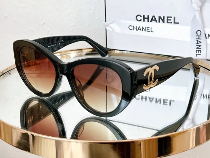 CHNL Sunglasses AAAA-2663