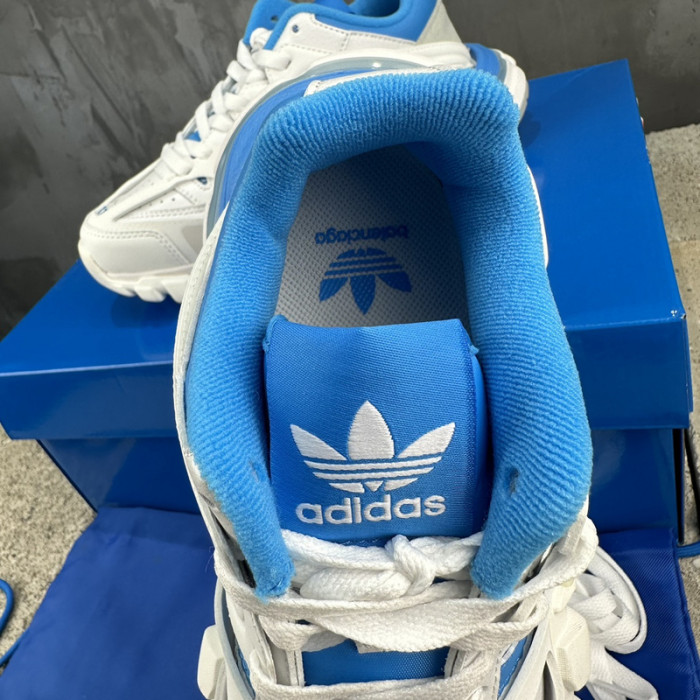 B 17FW Tripe-S High End Sneaker-403