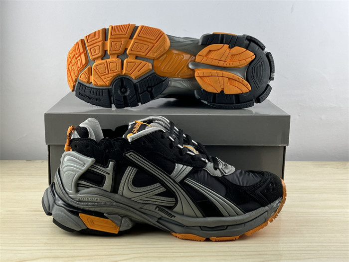 B 17FW Tripe-S High End Sneaker-442