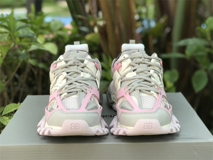 B 17FW Tripe-S High End Sneaker-377