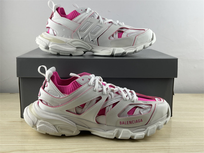 B 17FW Tripe-S High End Sneaker-435