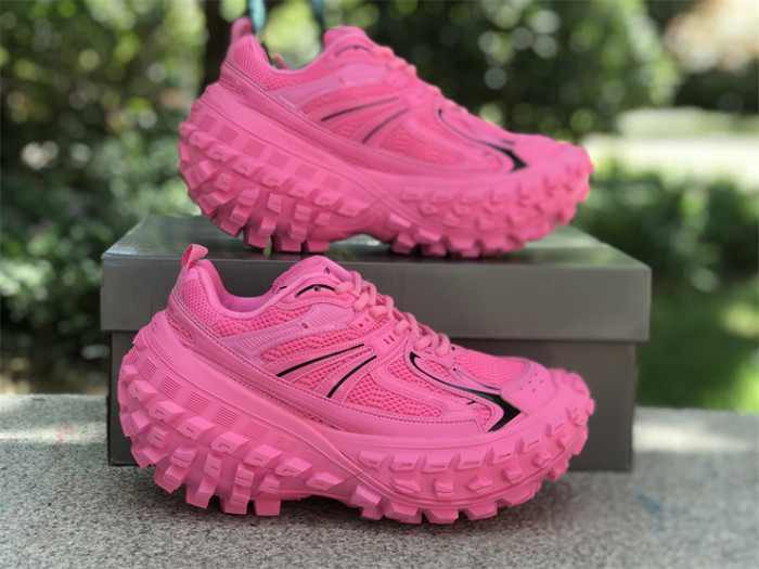 B 17FW Tripe-S High End Sneaker-388