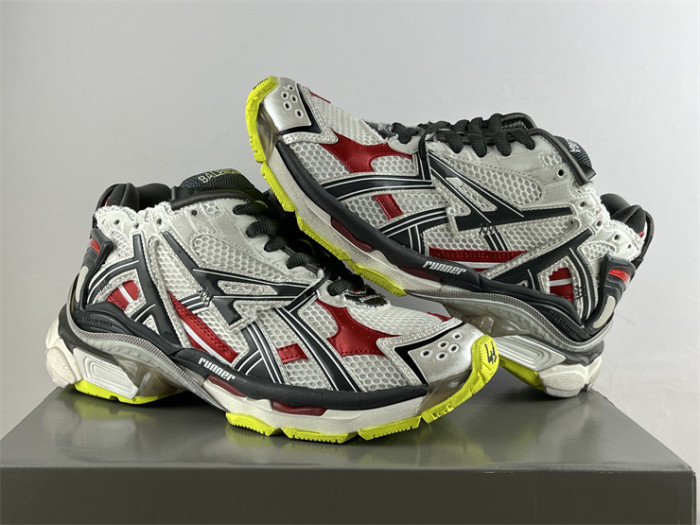 B 17FW Tripe-S High End Sneaker-418