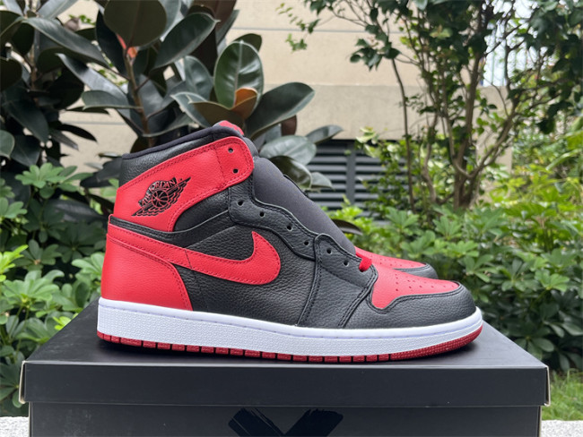 Authentic Air Jordan 1 “Banned” 2011