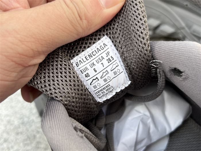 B 17FW Tripe-S High End Sneaker-432