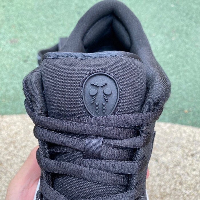 Authentic Eminem x Carhartt x Nike SB Dunk Low