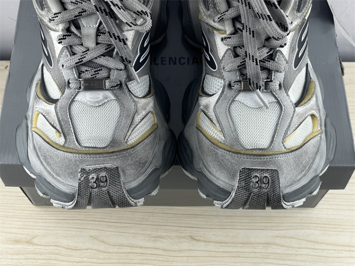 B 17FW Tripe-S High End Sneaker-450