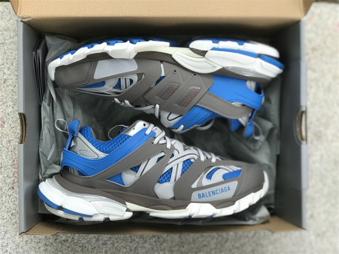 B 17FW Tripe-S High End Sneaker-385