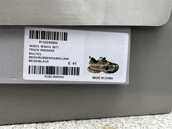 B 17FW Tripe-S High End Sneaker-436