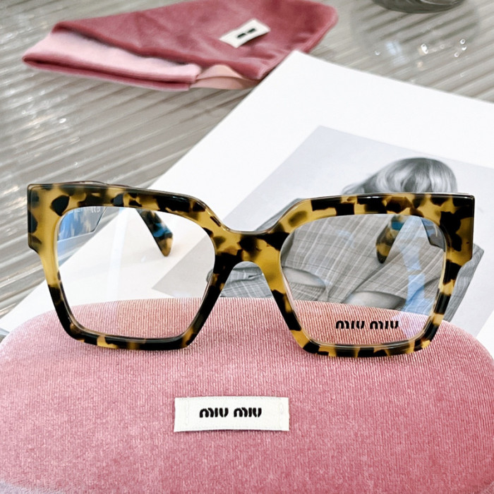 Miu Miu Sunglasses AAAA-537