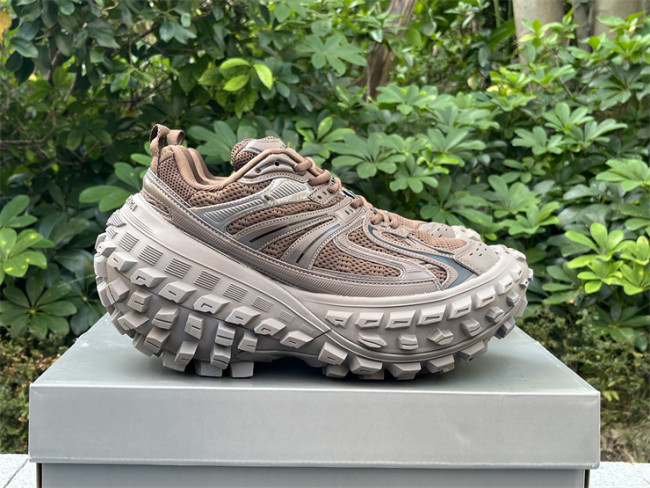 B 17FW Tripe-S High End Sneaker-433