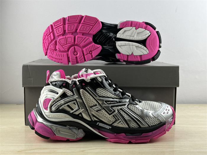 B 17FW Tripe-S High End Sneaker-417