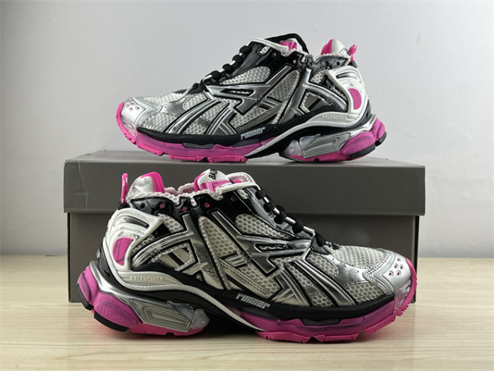 B 17FW Tripe-S High End Sneaker-417