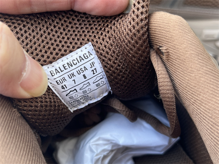 B 17FW Tripe-S High End Sneaker-433