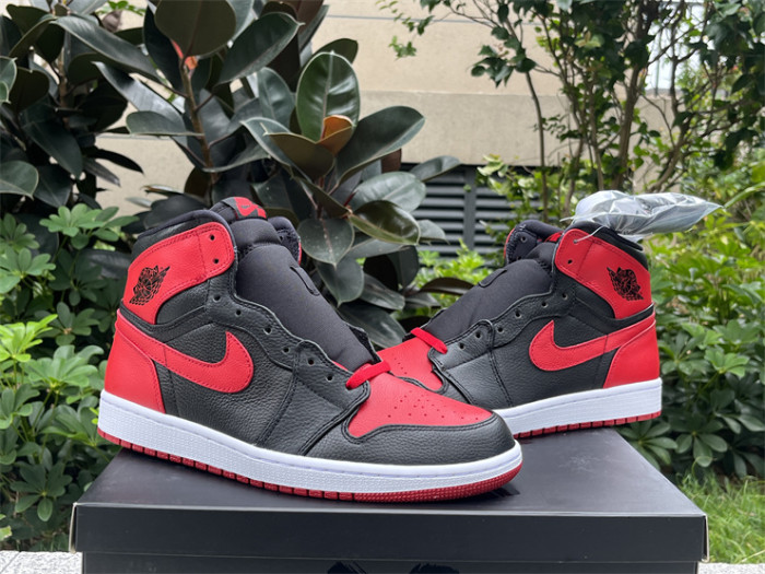Authentic Air Jordan 1 “Banned” 2011
