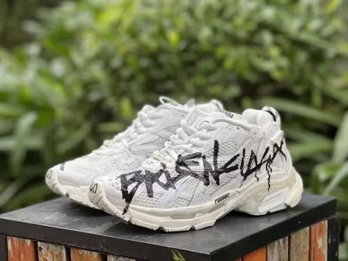 B 17FW Tripe-S High End Sneaker-362