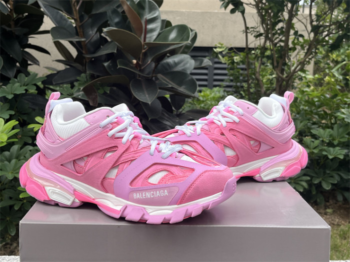 B 17FW Tripe-S High End Sneaker-446