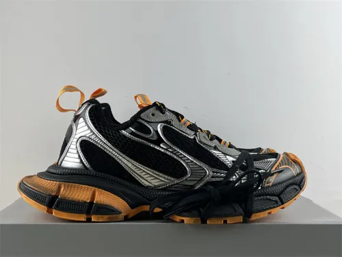 B 17FW Tripe-S High End Sneaker-413