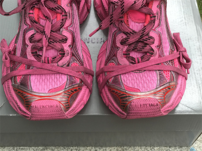 B 17FW Tripe-S High End Sneaker-390