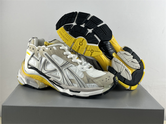 B 17FW Tripe-S High End Sneaker-435