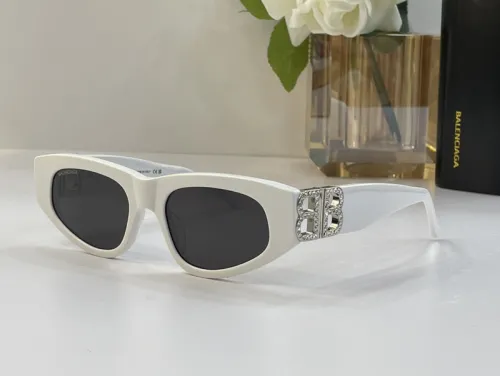 B Sunglasses AAAA-566