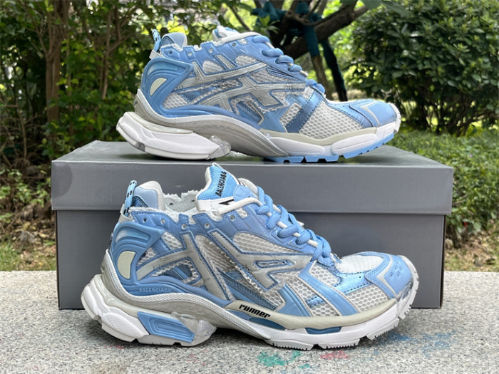 B 17FW Tripe-S High End Sneaker-414