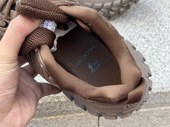 B 17FW Tripe-S High End Sneaker-433