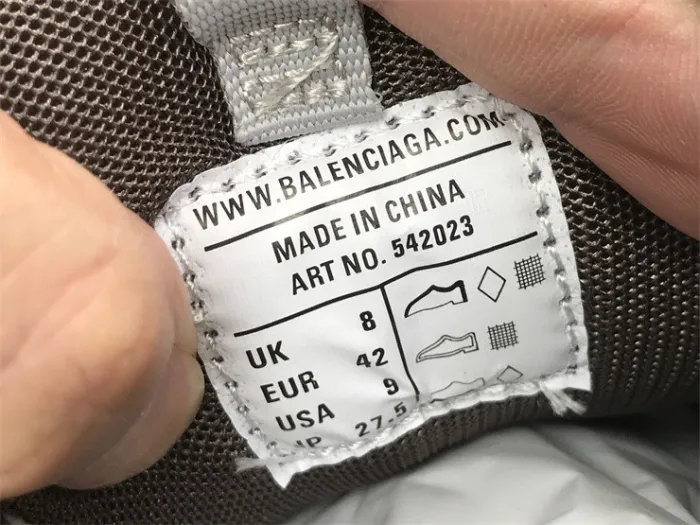 B 17FW Tripe-S High End Sneaker-385