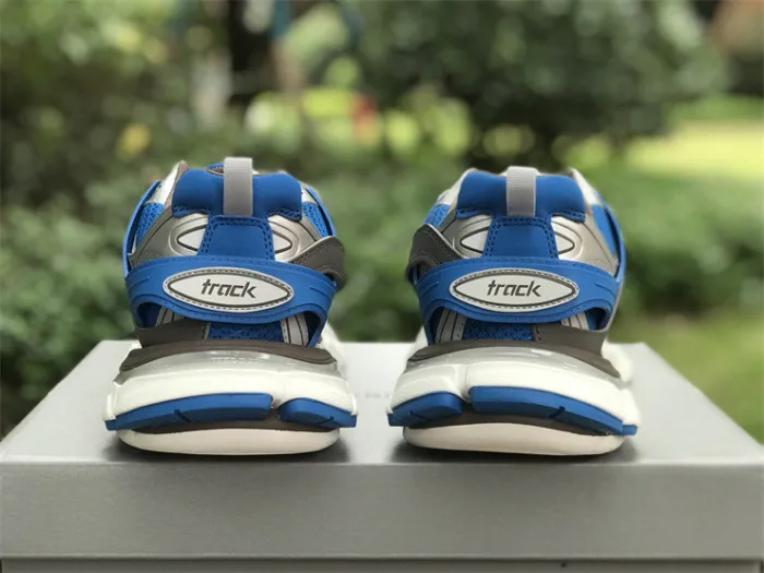 B 17FW Tripe-S High End Sneaker-385