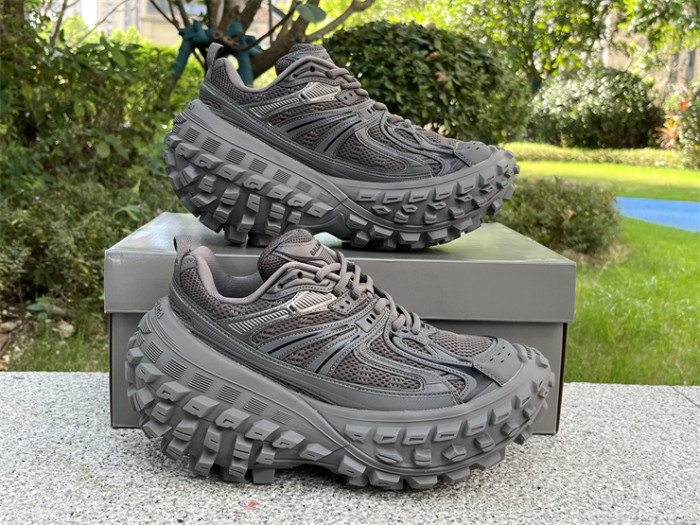 B 17FW Tripe-S High End Sneaker-432