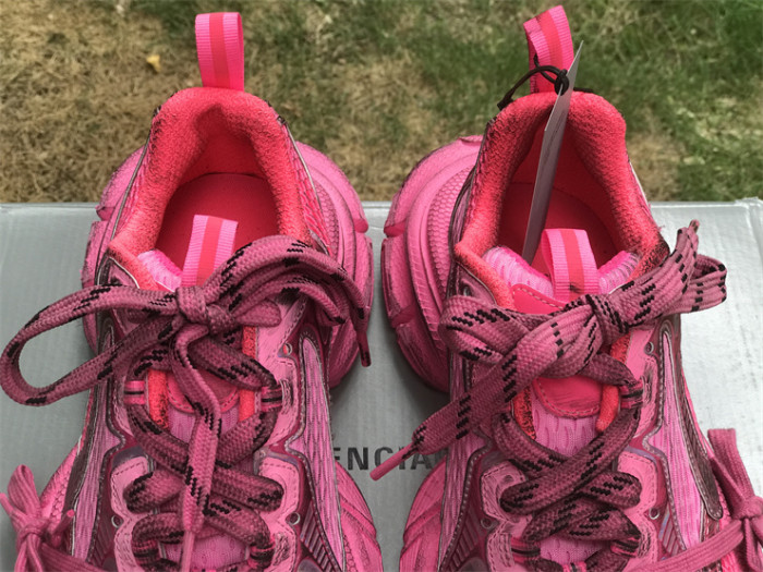 B 17FW Tripe-S High End Sneaker-390