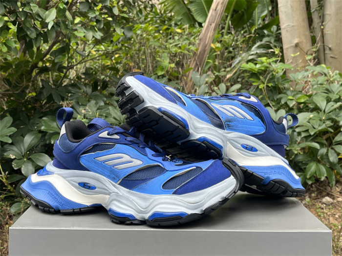 B 17FW Tripe-S High End Sneaker-471