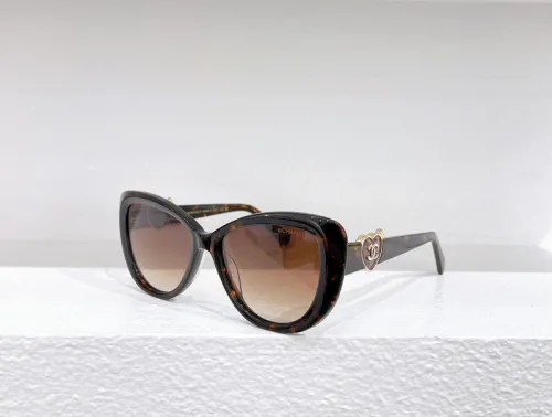 CHNL Sunglasses AAAA-2838