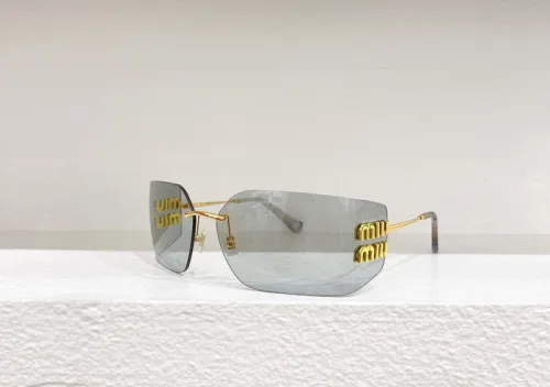 Miu Miu Sunglasses AAAA-660