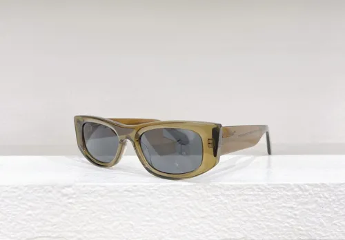 Off white Sunglasses AAAA-640